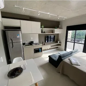 67-new-studio-in-great-location-fast-wi-fi-balcony.topsaopaulohotels.com/